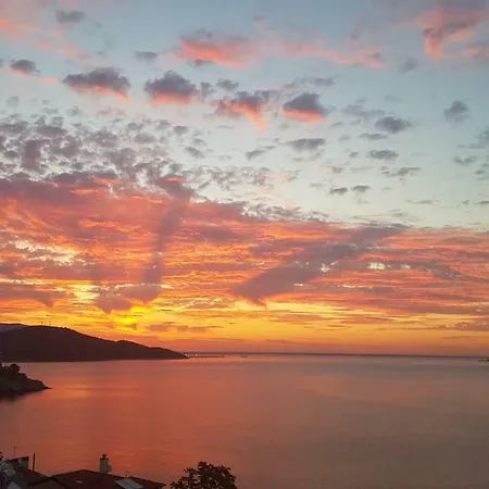 Aurora شقة كافالا